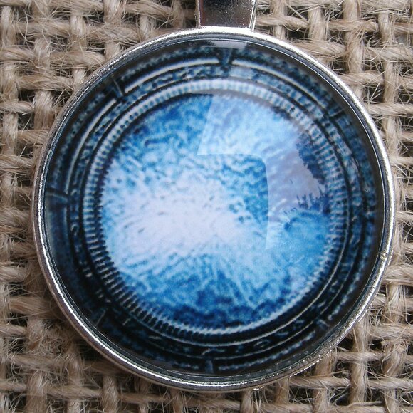 Stargate Glass Cabochon Pendant Necklace - Picture 2 of 12